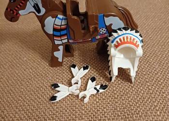 Lego Indianski koń i elm.stroju:pióropusz, piórka
