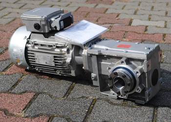 Motoreduktor kątowy 1.1kw. 304obr./min. firmy siemens