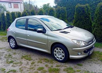 Peugeot 206 Lift 1.4 8v klima 128 tyś km 5 drzwi Szampański klima 2007r
