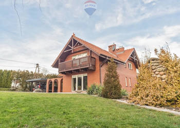 Dom w świetnej lokalizacji JAWORZE