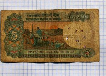 BANKNOT - 5 RUPII ( FIVE RUPEES ) 1985 ROK - INDIE