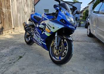 Suzuki Gsxr K1 750