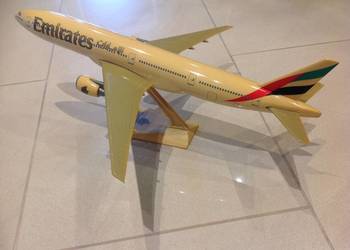 Model Samolotu Emirates B 777-300 Dekoracja