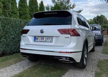Wolkswagen TIGUAN R LINE  240 km Biała  Perła.