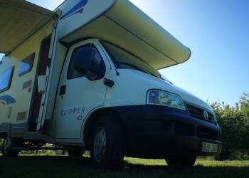 Ładny kamper z klimatyzacją po dużym serwisie.