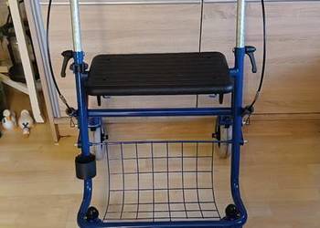 Chodak z siedzeniem dla osoby starszej