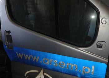Prawe drzwi Renault Trafic Vivaro  01-14