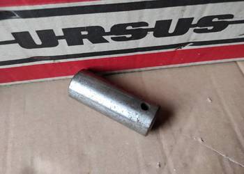 Ursus C-330 oryginał PRL oś wałek koła wstecznego biegu