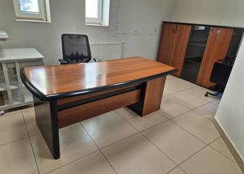 Komplet mebli biurowych biurko gabinetowe + komoda