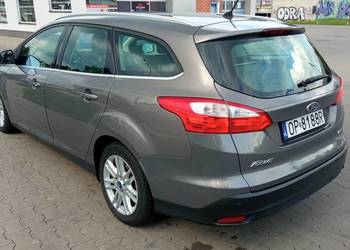 Ford Focus 2014 r. Kombi, TITANIUM, Hak, Bardzo ładny