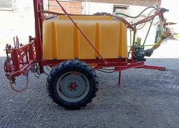 Opryskiwacz ciągany 1200l, 12m