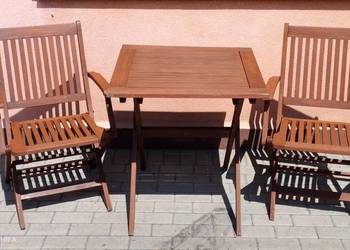 Komplet mebli ogrodowych drewnianych na balkon