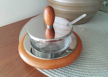 Piękna cukiernica szklana w drewnie i metalu