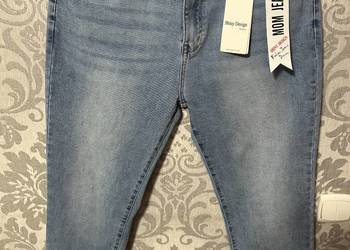 Jasnoniebieskie dżinsy Mom Fit 48
