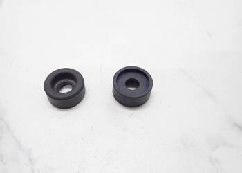 Dwie Gumki Guma Pod Zbiornik Paliwa Suzuki SV 650 98-02r