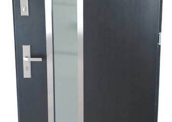 Różne drzwi zewnętrzne