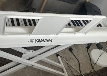 Stade piano Yamaha np 35 piaggero