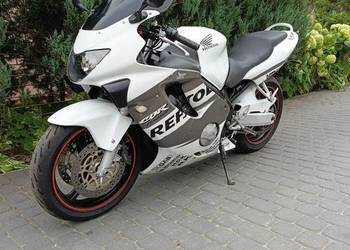Honda CBR F4.   Cbr 600
