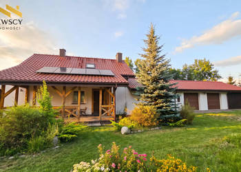 Dom ze stajnią na działce 8256 m²-Kochanówka