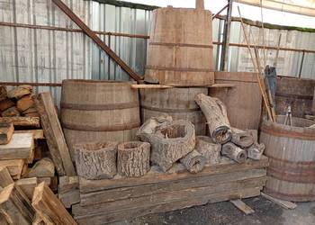 Starocie beczka niecka grabie drabina chodnik ławki