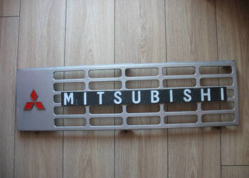 Mitsubishi Pajero atrapa grill 1983r