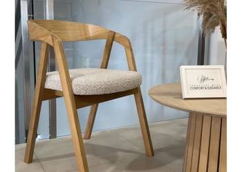 Presto - krzesła o nowoczesnym kształcie w tkaninie Producent MEBLE PYKA