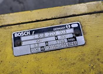 Elektrowibrator Bosch 0 618 220 003 silnik wibracyjny 5750 obr 250V 200hz