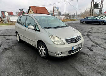 Toyota Corolla Verso Toyota Corolla Verso 1.6 03r II (2001-2006)