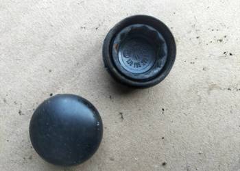 VW POLO MK4 9N  OSŁONA ZAŚLEPKA PRZÓD ŚRUBY RAMION WYCIERACZKI PRZEDNIEJ