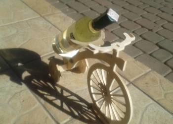 Stojak na wino rower