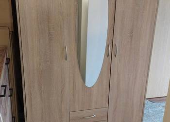 Szafa z lustrem 3d2s