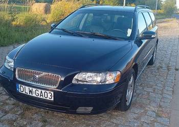 Volvo V 70,D5,185 koni,niski przebieg,6 biegów manual,skóra,ksenony