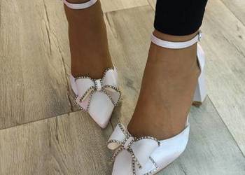 (41/42) Białe, bogato zdobione, ślubne czółenka wieczorowe, NOWE