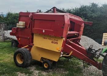 Prasa rolujaca belujaca New Holland 835 siatka