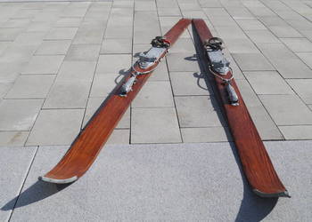 Stare narty hikorowe 180 cm