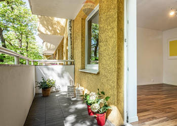 Wygodna kawalerka osobna kuchnia duży balkon