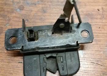 ZAMEK TYLNEJ KLAPY GOLF IV 1J6827505B