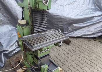 Frezarka narzędziowa do metalu Korradi Avia Tos Fn i uniwersalna wiertarko