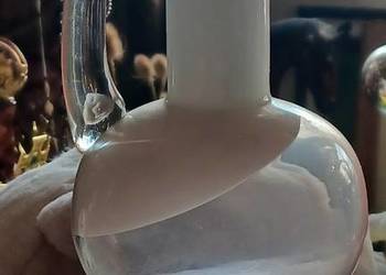 biały dzbanek autorstwa Jerzego Słuczan-Orkuszaz Huty Tarnowiec 31,7cm