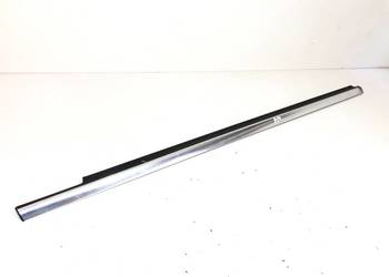 LISTWA ZGARNIAJĄCA PRZÓD PRAWY MERCEDES X204