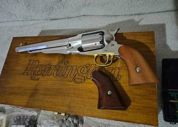 Remington 1858 cal.44  8" + Akcesoria