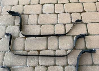 Opaski pod zbiornik paliwa Audi A4 B8
