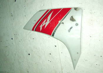 Yamaha R1 RN19 Boczek lewy