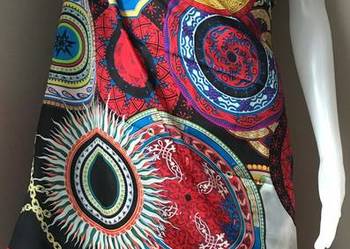 Pareo, długi szal jedwab czarne tło i wielokolorowe mandale Włochy