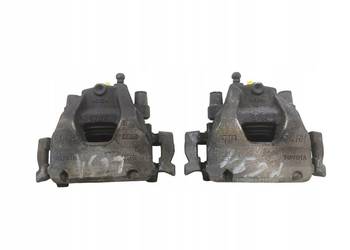 ZACISK HAMULCOWY PRAWY LEWY PRZÓD KPL 1.0 B  Toyota Yaris IV (2020-   )