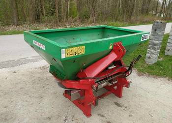 Rozsiewacz do nawozów 2-talerzowy STRUMYK hydraulicznie otwierany