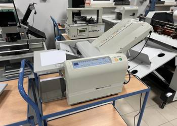 Falcerka Uchida F-45N automat
