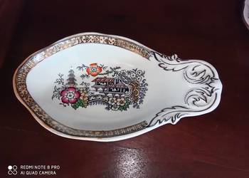 Patera z pagodą. Syg. Rorstrant. Lata 20, XX w. Patera z pagodą. Syg. Rorstrant. Lata 20, XX w.