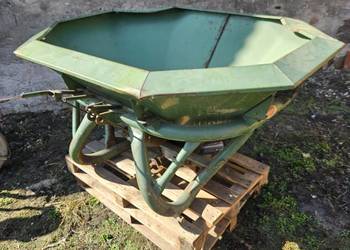 Rozsiewacz do nawozów Amazone ZA-E 602