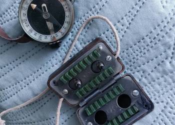 Kompas,ostrzałka, wykrywacz,radyjka inne.